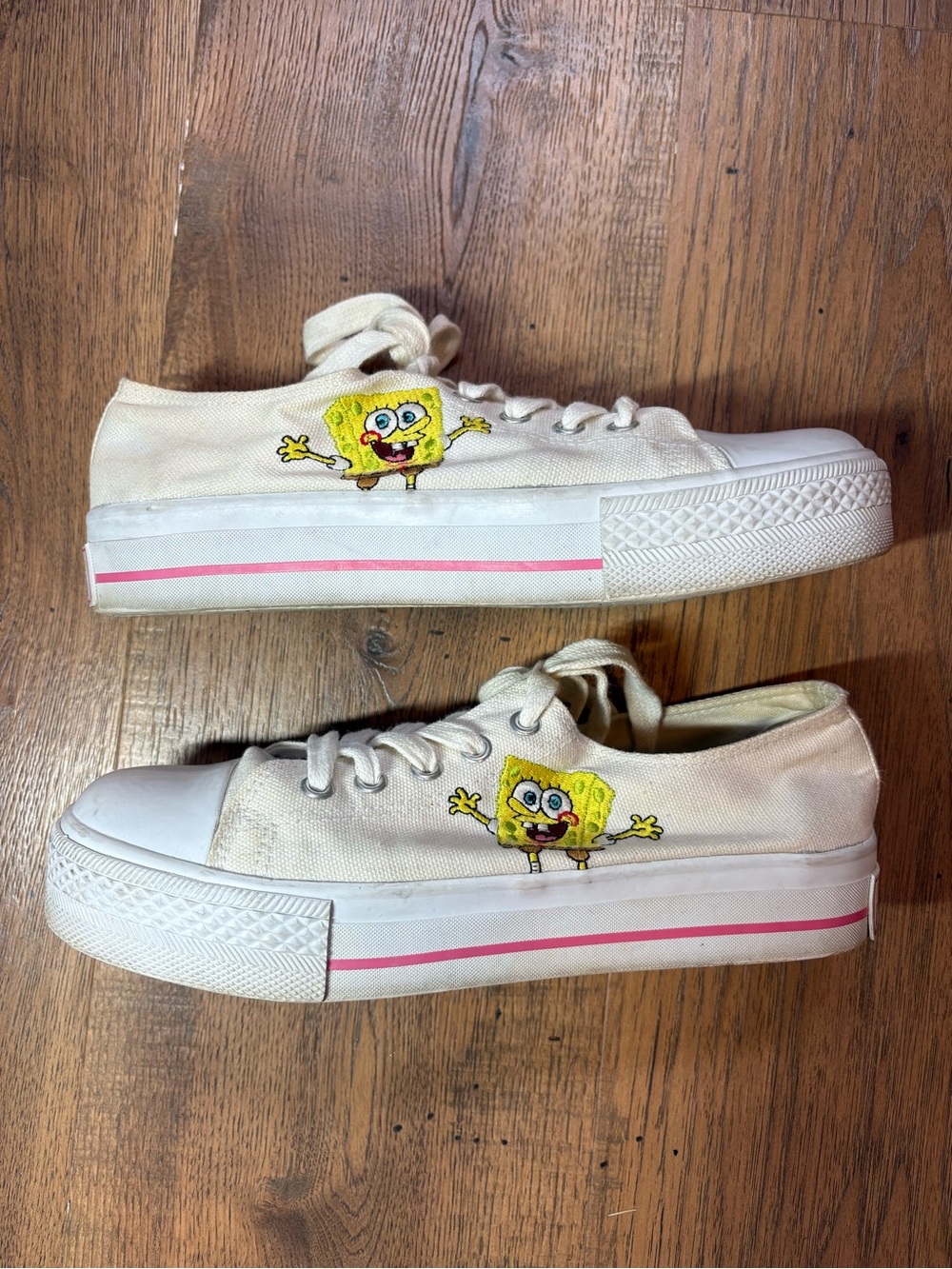 Women’s White Canvas Embroidered SpongeBob SquarePants Shoes